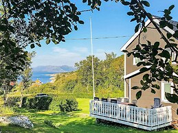 6 Person Holiday Home in Vevelstad