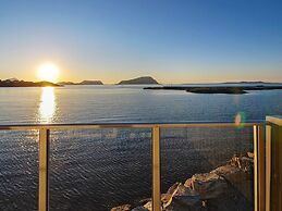 5 Star Holiday Home in Brattvag