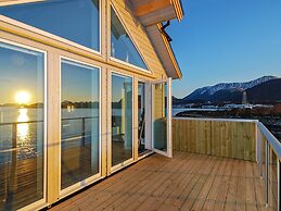 5 Star Holiday Home in Brattvag