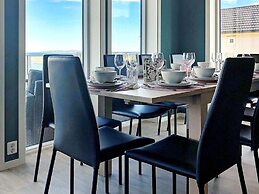 5 Star Holiday Home in Brattvag