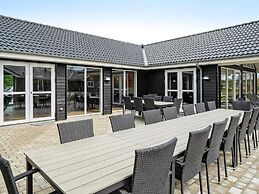 5 Star Holiday Home in Grenaa