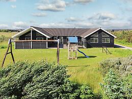 5 Star Holiday Home in Lokken
