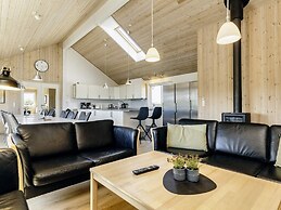 5 Star Holiday Home in Lokken