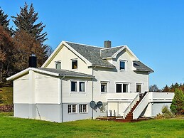 4 Star Holiday Home in Midsund