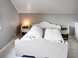 4 Star Holiday Home in Midsund