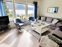 9 Person Holiday Home in Svensby