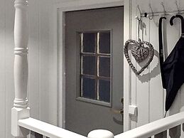9 Person Holiday Home in Svensby