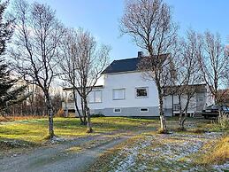 9 Person Holiday Home in Svensby