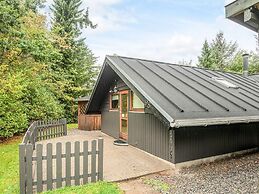 6 Person Holiday Home in Farvang