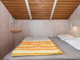 6 Person Holiday Home in Farvang