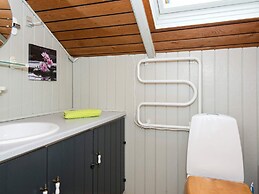 6 Person Holiday Home in Farvang