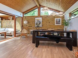 5 Person Holiday Home in Vaeggerlose