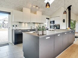 5 Star Holiday Home in Grenaa
