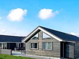 5 Star Holiday Home in Grenaa