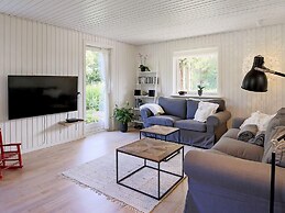 8 Person Holiday Home in Græsted