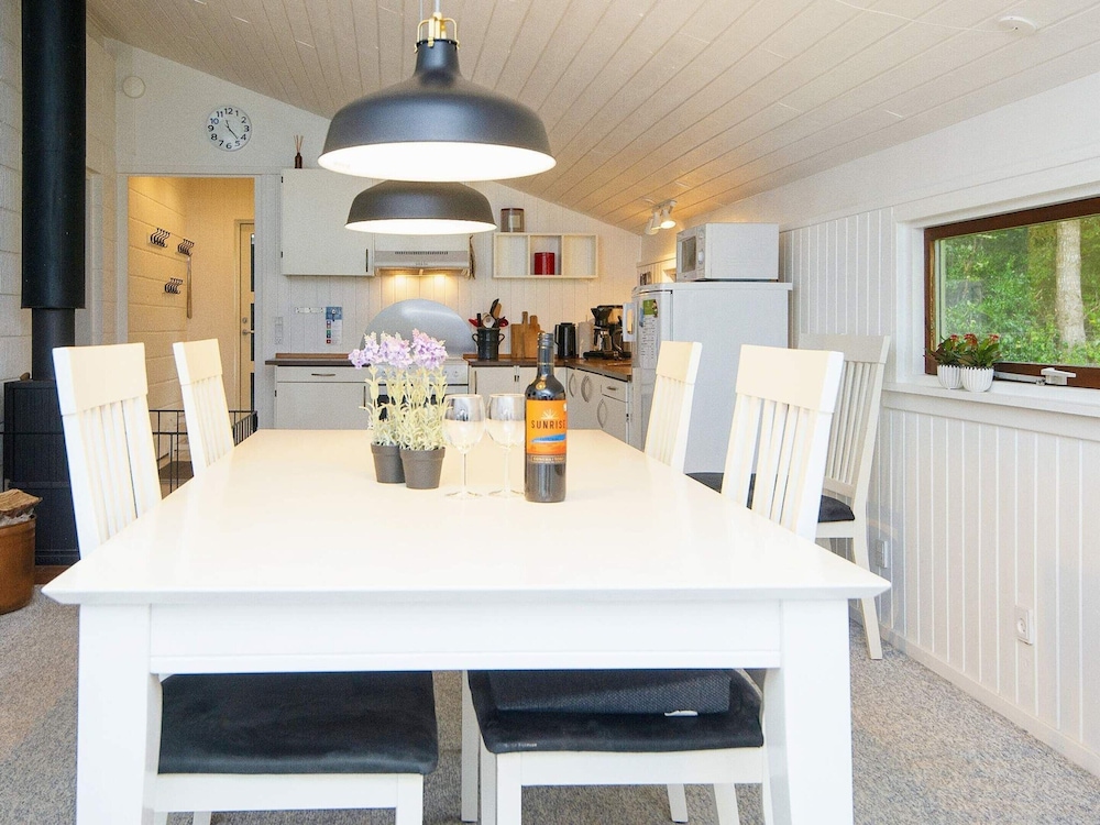 6 Person Holiday Home in Farvang