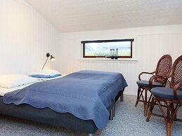 6 Person Holiday Home in Farvang