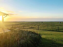 Seaside Serenity in Lyngsay-by Traum