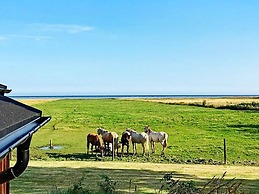 Seaside Serenity in Lyngsay-by Traum