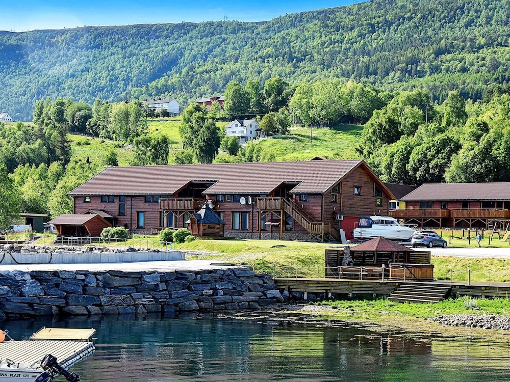6 Person Holiday Home in Eidsvag