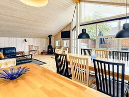 5 Star Holiday Home in Vaeggerlose