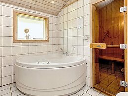 5 Star Holiday Home in Vaeggerlose
