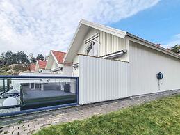 4 Star Holiday Home in Stromstad
