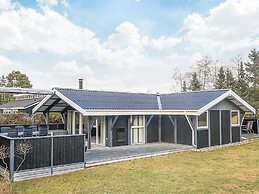 4 Star Holiday Home in Hals
