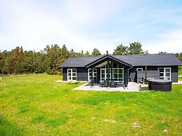 5 Star Holiday Home in Romo