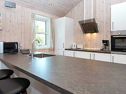 5 Star Holiday Home in Romo