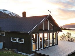 Holiday Home in Gullesfjord
