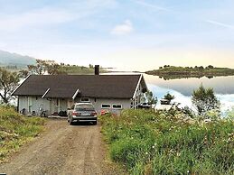 Holiday Home in Gullesfjord