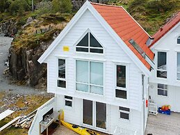 5 Star Holiday Home in Urangsvag