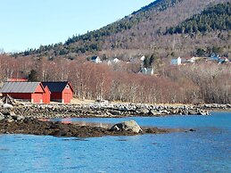 Holiday Home in Tomrefjord