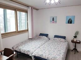 Sweet Stay at Joy's