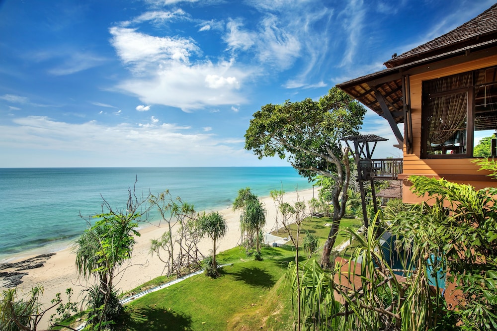 Nirvana  Beach Resort