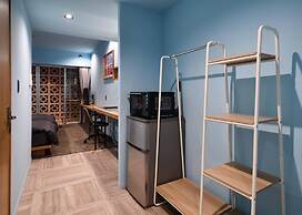 Hotel Pink Hibiscus