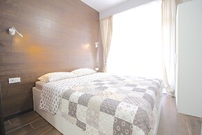 Alpha Apartments Marina Park