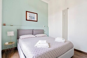 Isola View Renovated Apartment