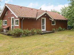 5 Star Holiday Home in Allingabro