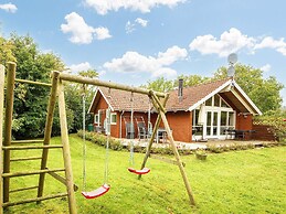 5 Star Holiday Home in Allingabro