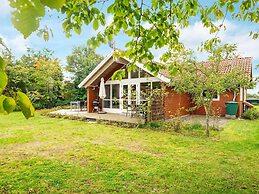 5 Star Holiday Home in Allingabro