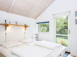 5 Star Holiday Home in Allingabro