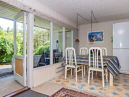 6 Person Holiday Home in Hojslev