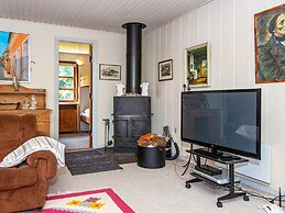 6 Person Holiday Home in Hojslev