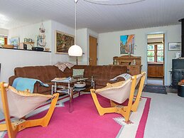 6 Person Holiday Home in Hojslev