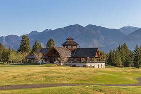 Headwaters Lodge at Eagle Ranch Resort