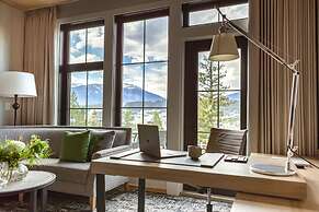 Headwaters Lodge at Eagle Ranch Resort