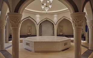 Hilton Salwa Beach Resort & Villas