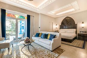 Hilton Salwa Beach Resort & Villas
